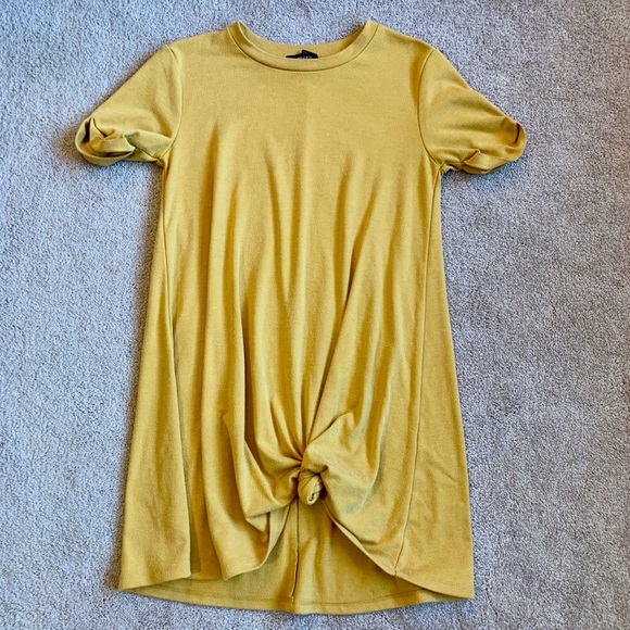 t shirt dress with knot at bottom